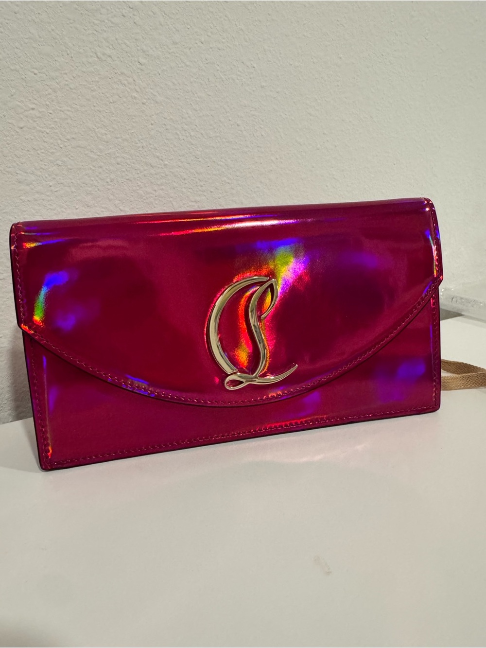 💕🤩GORGEOUS LIKE NEW Christian Louboutin Iridescent Pink clutch purse